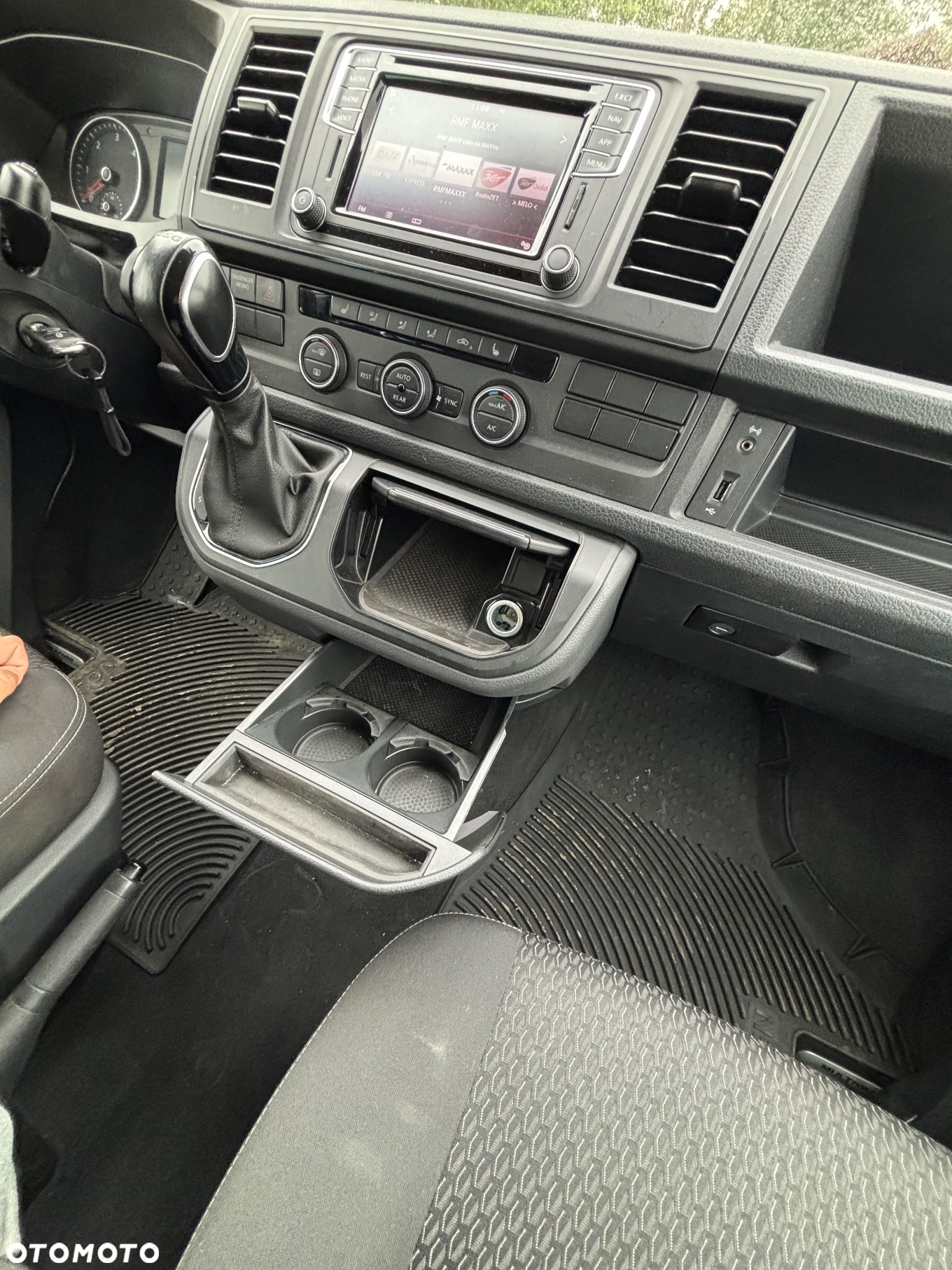 Volkswagen Multivan 2.0 TDI L1 Edition DSG - 28