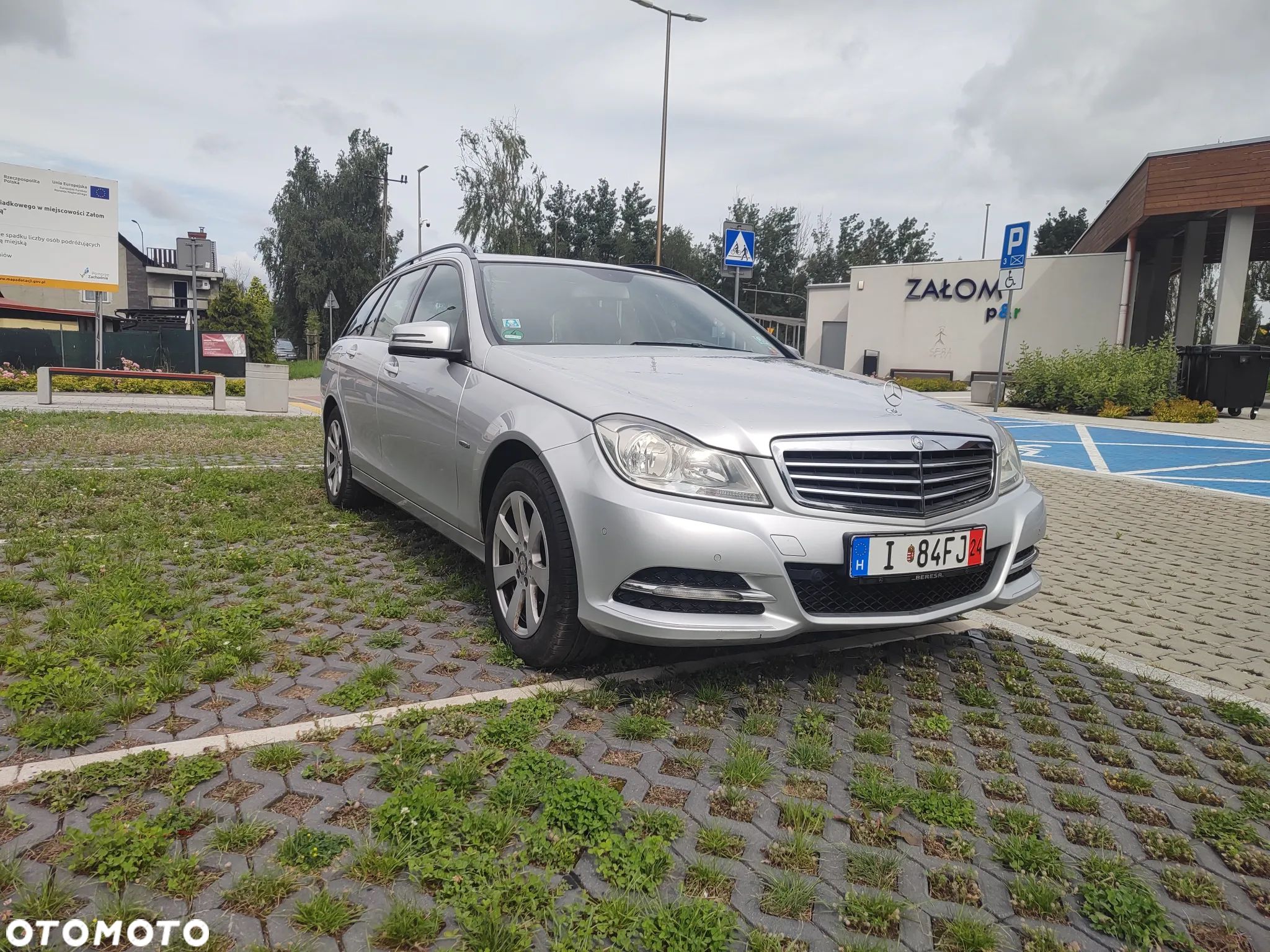 Mercedes-Benz Klasa C 180 CGI BlueEff Elegance - 1