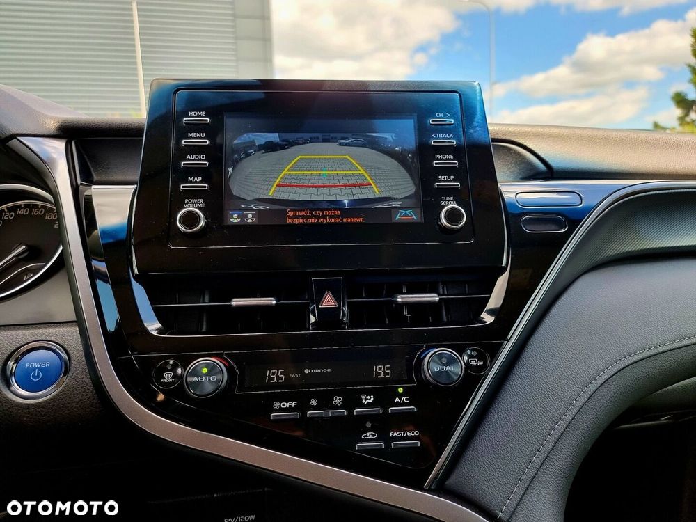 Toyota Camry 2.5 Hybrid Comfort CVT - 13