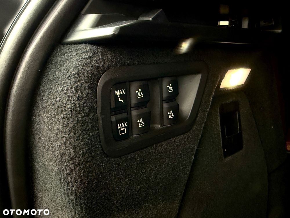 BMW X7 xDrive40i - 25