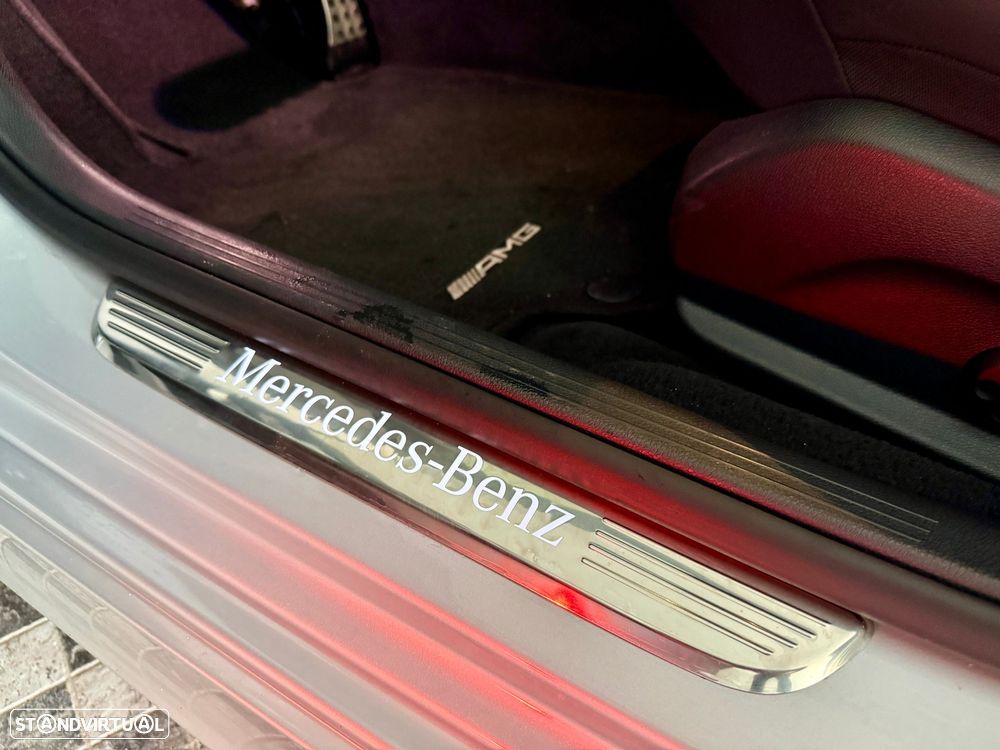 Mercedes-Benz E 300 de AMG Line - 18