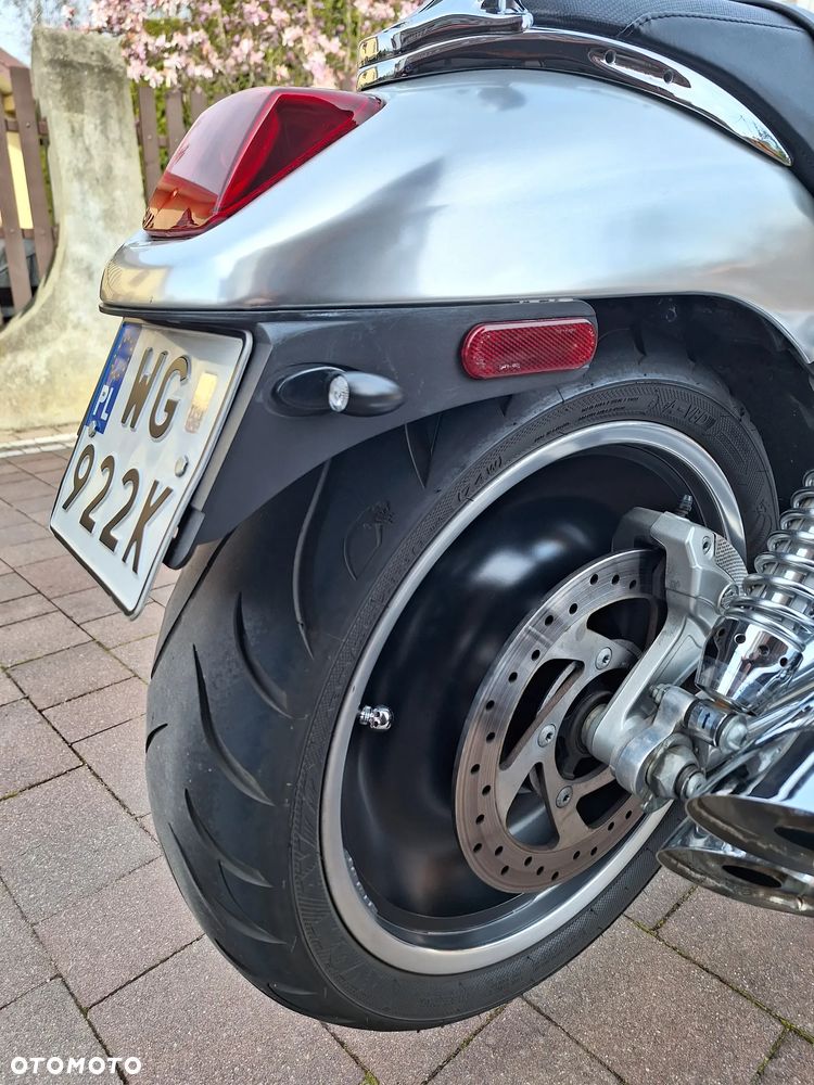 Harley-Davidson V-Rod Street Rod - 20