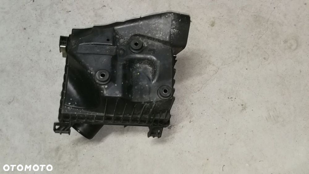 Obudowa filtra powietrza 2.0 d4d Avensis t29 15- - 4