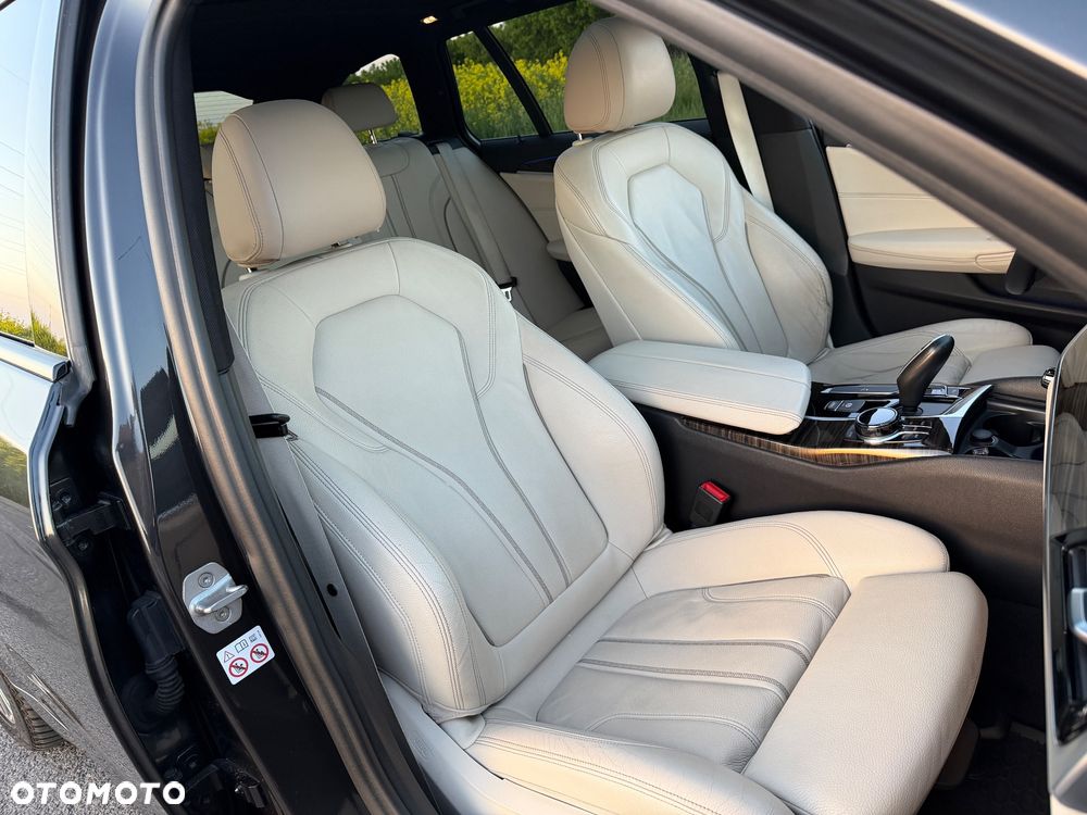 BMW Seria 5 520d xDrive M Sport sport - 17