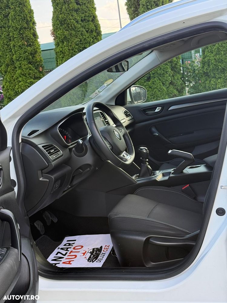 Renault Megane BLUE dCi 115 BUSINESS EDITION - 8