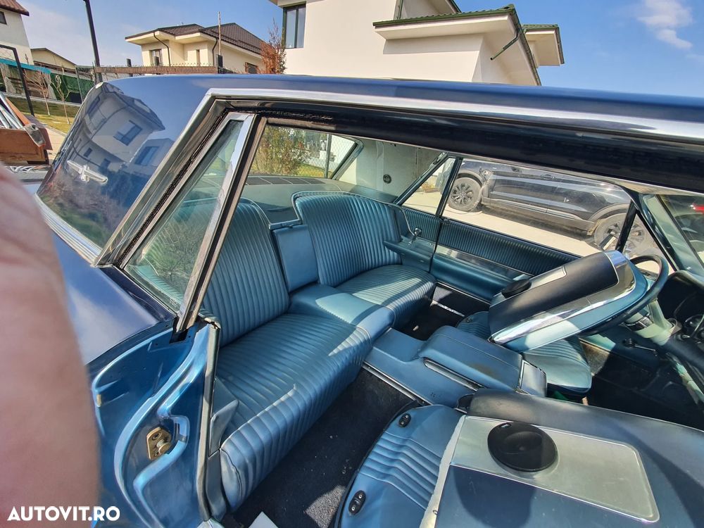 Ford Thunderbird - 9