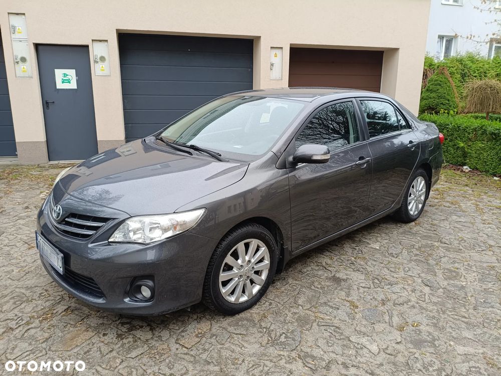 Toyota Corolla 1.6 Premium + - 5