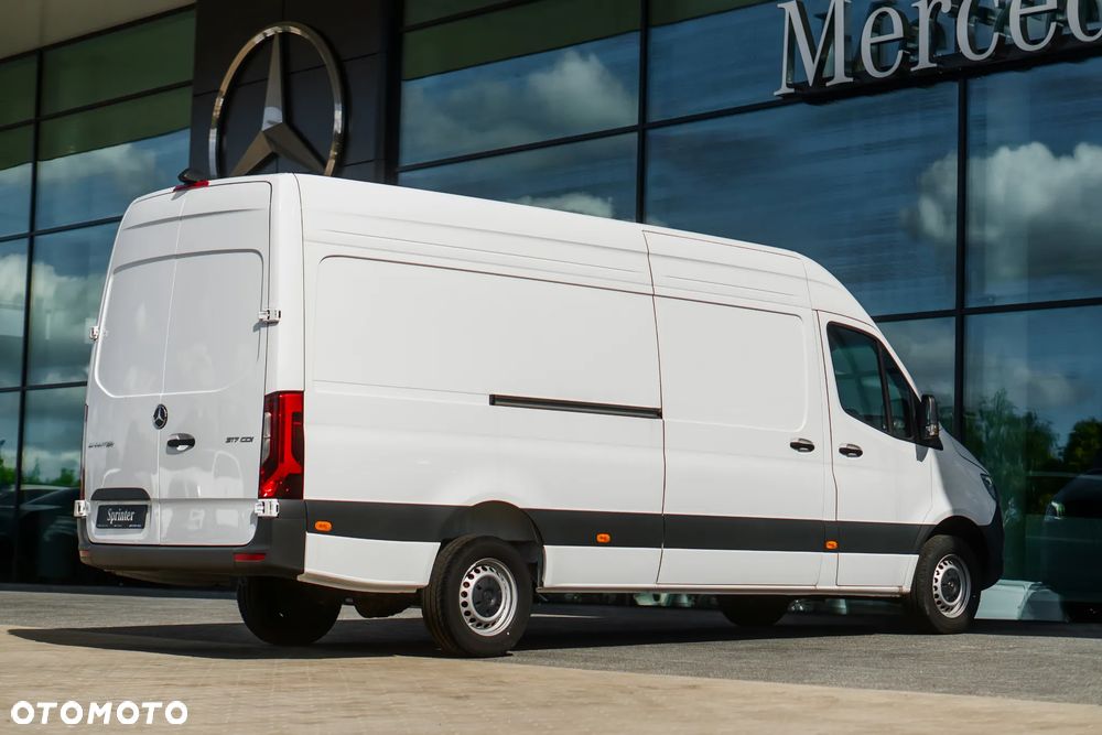 Mercedes-Benz Sprinter - 6
