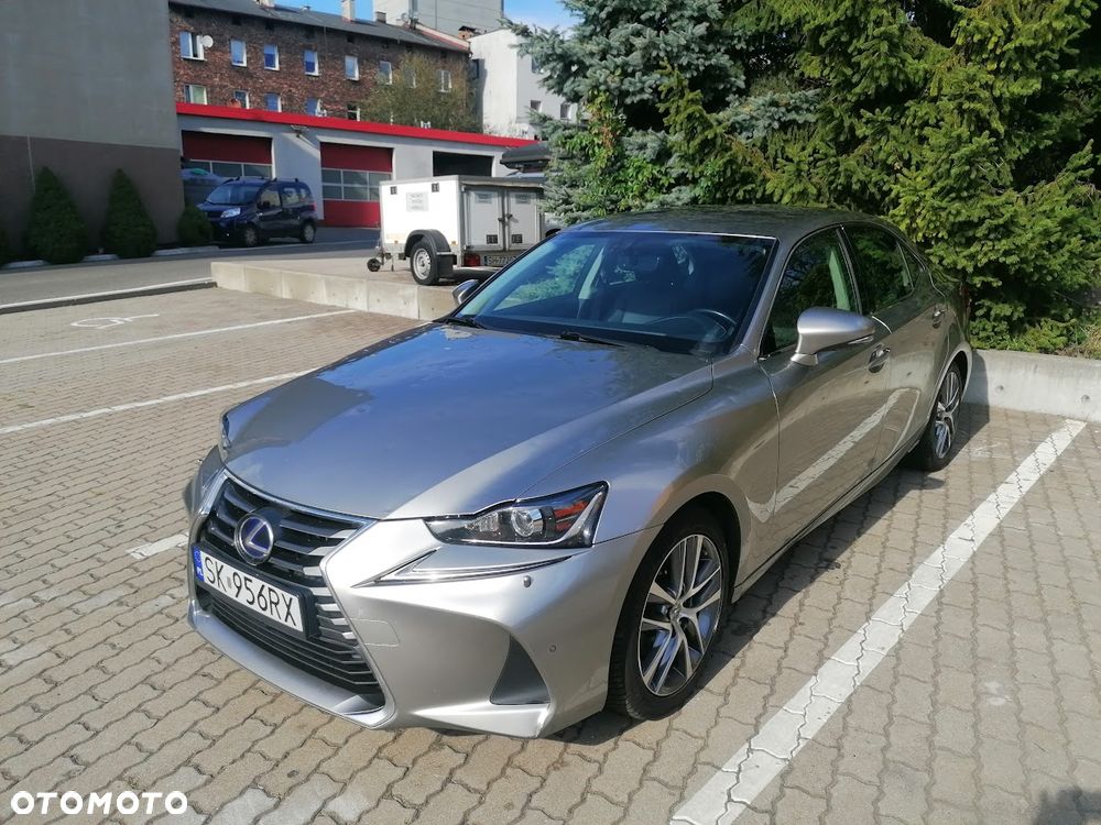 Lexus IS 300h Elegance - 13