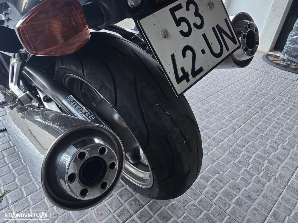 Honda CBR 1100 XX - 4