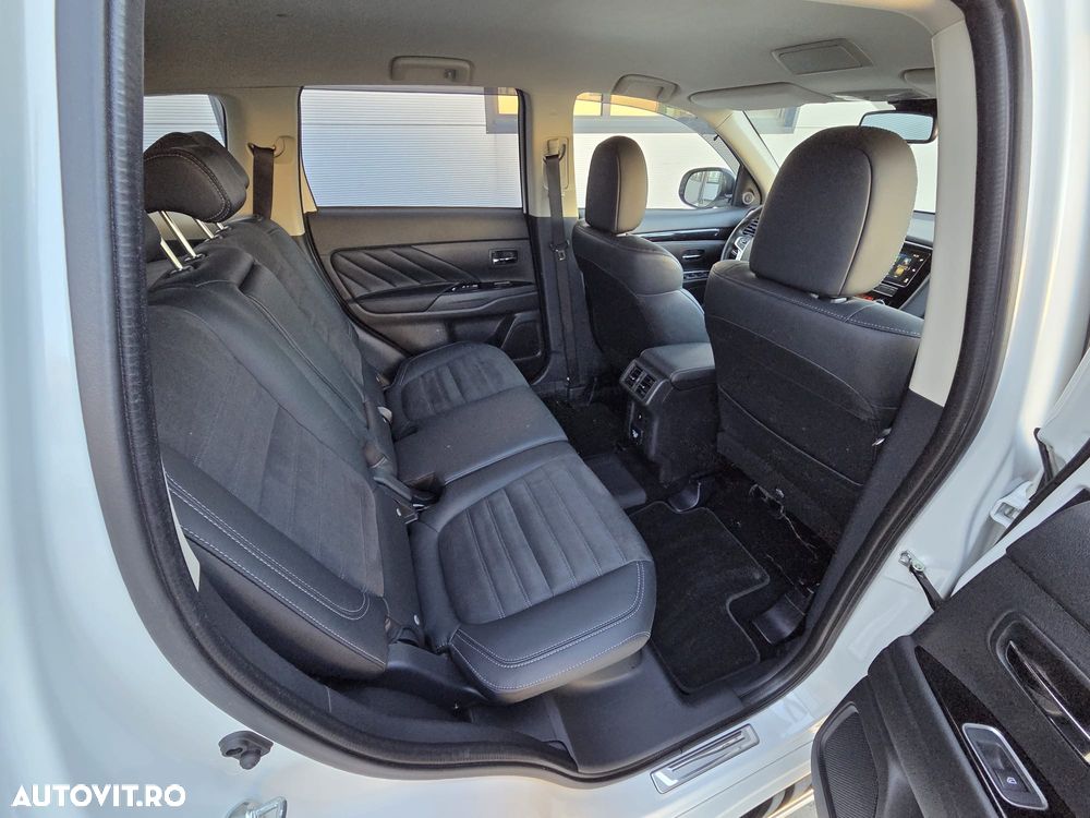 Mitsubishi Outlander - 19