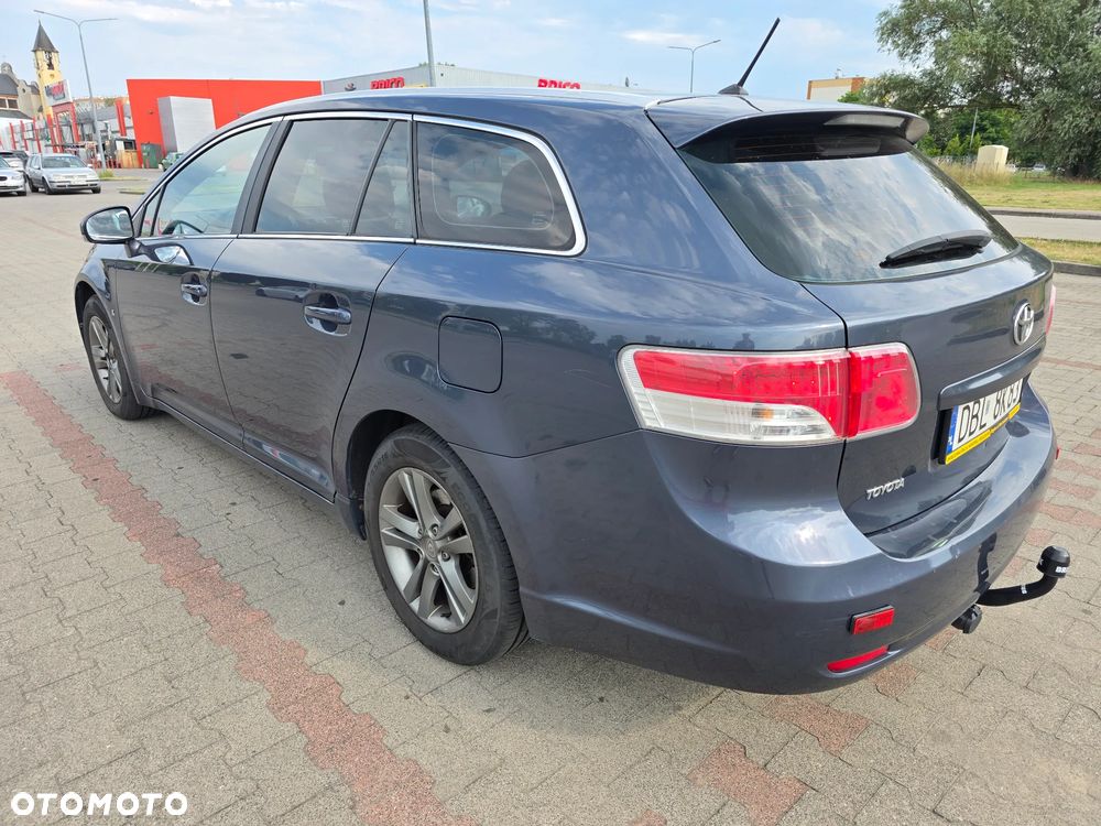 Toyota Avensis 2.0 D-4D Sol plus+NAVI - 4