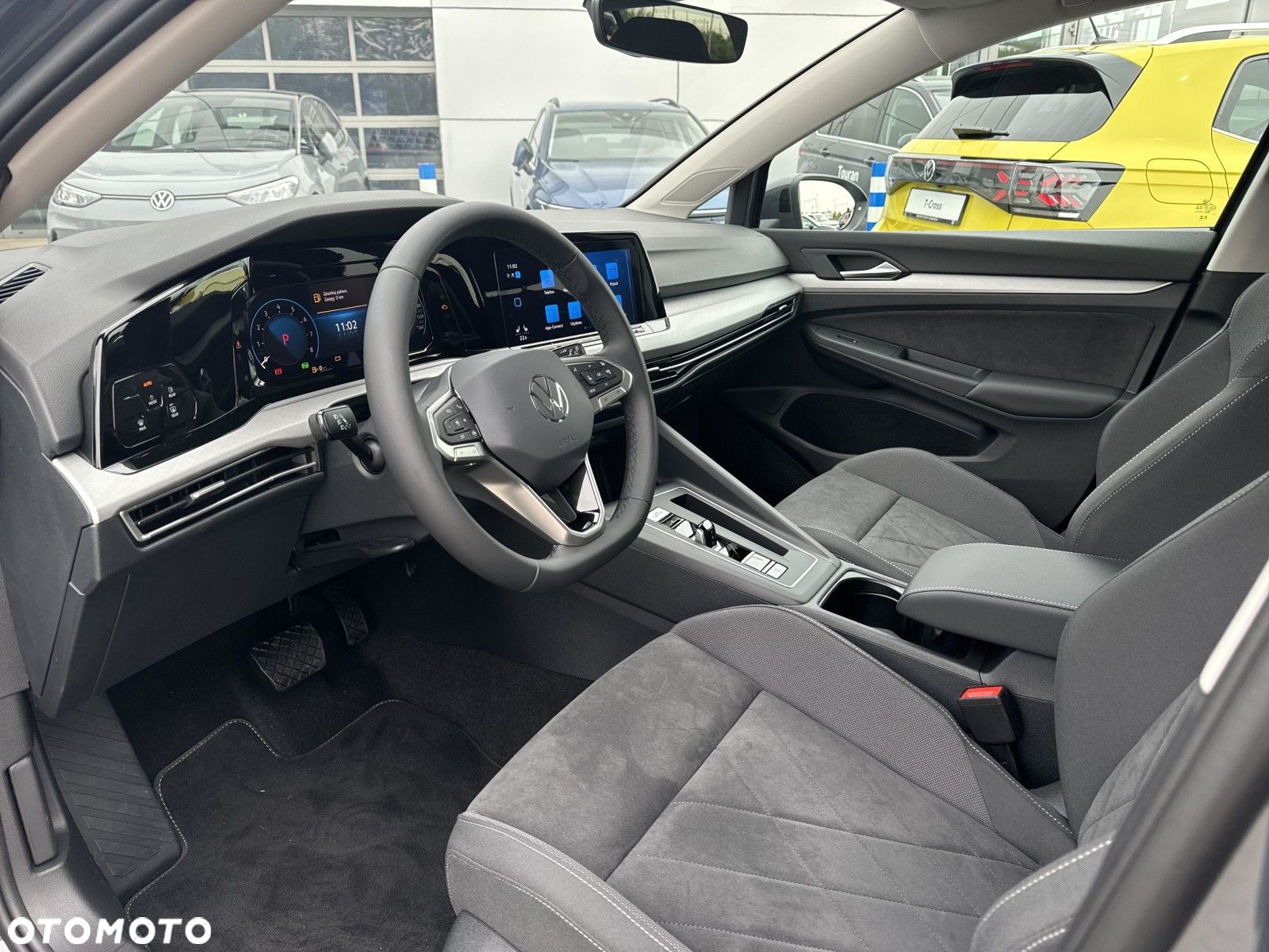 Volkswagen Golf - 11