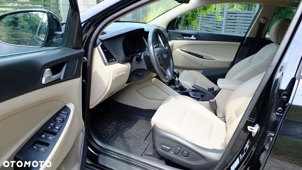 Hyundai Tucson 1.7 CRDI BlueDrive Style 2WD - 4
