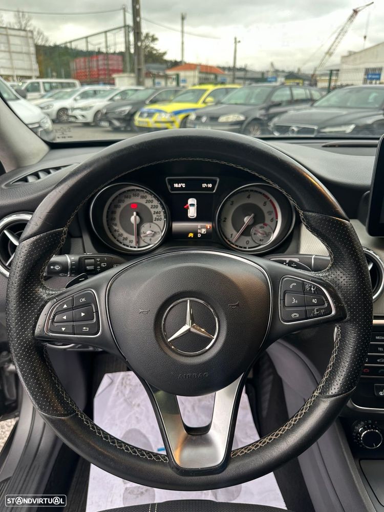 Mercedes-Benz GLA 220 d 4Matic 7G-DCT Style - 8