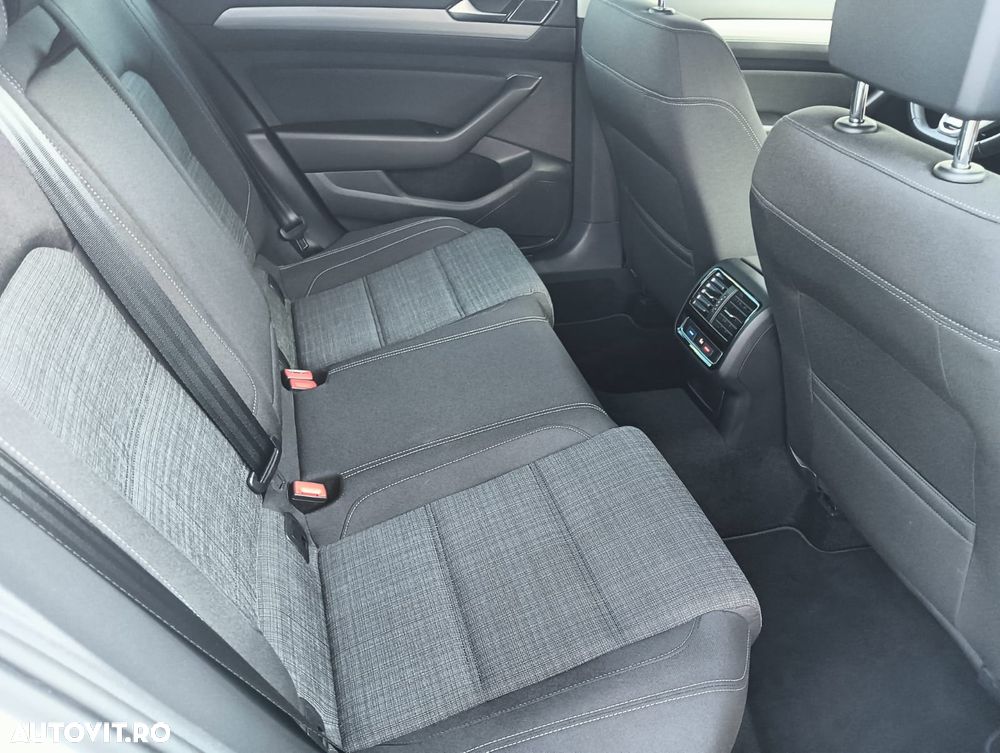 Volkswagen Passat 2.0 TDI SCR DSG 4Motion Business - 8