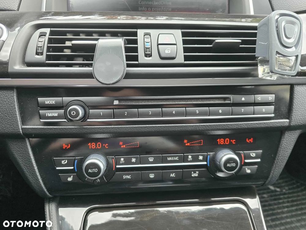 BMW Seria 5 528i Luxury Line - 17
