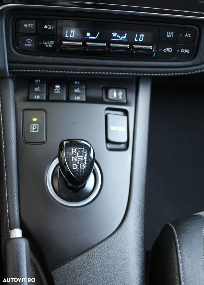 Toyota Auris 1.8 VVT-i Automatik Comfort - 14