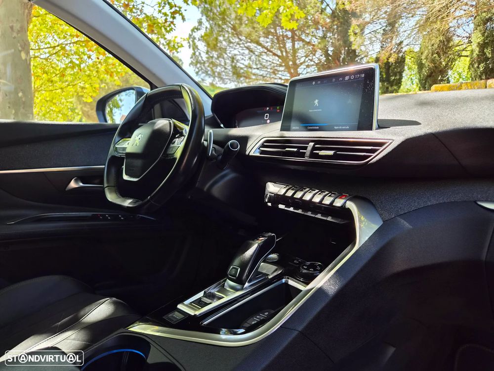 Peugeot 3008 PureTech 130 Stop & Start GPF EAT8 Crossway - 16