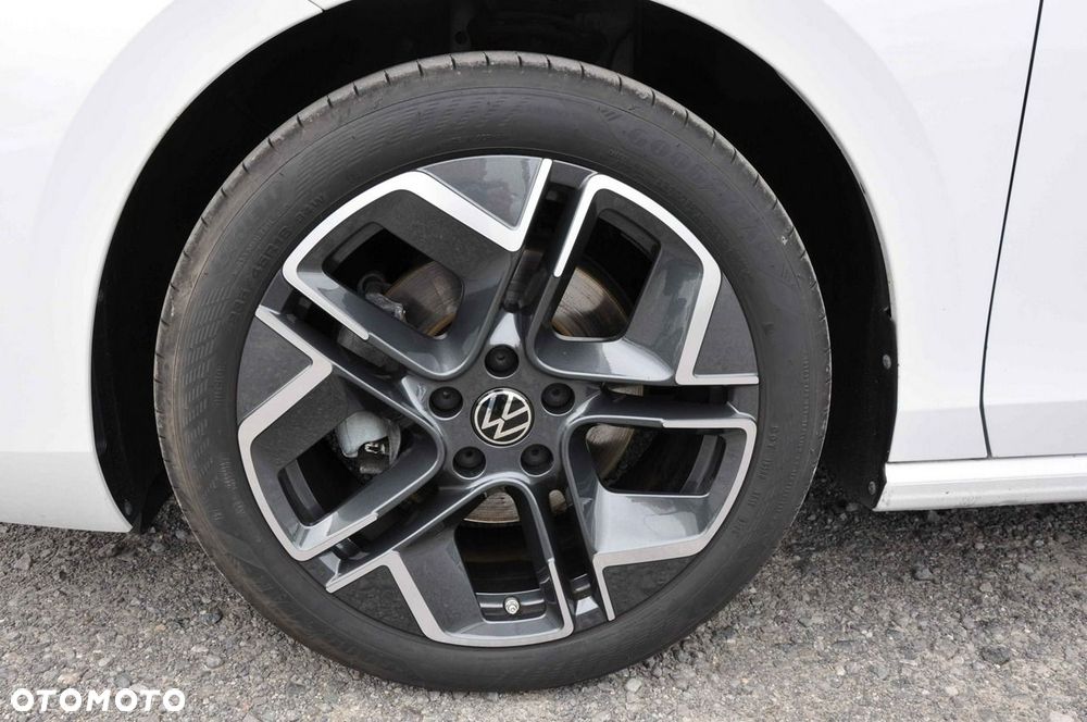 Volkswagen Passat Variant 2.0 TDI SCR DSG Elegance - 34