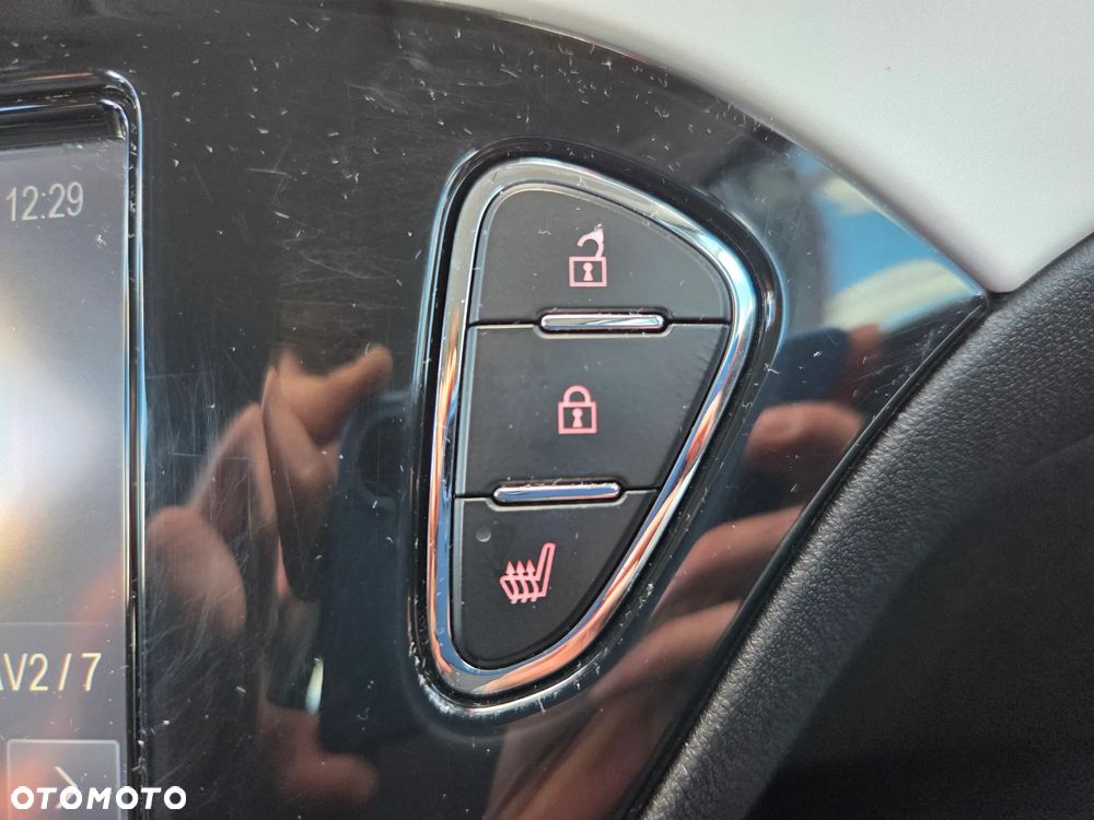 Opel Adam 1.2 Black Link - 28