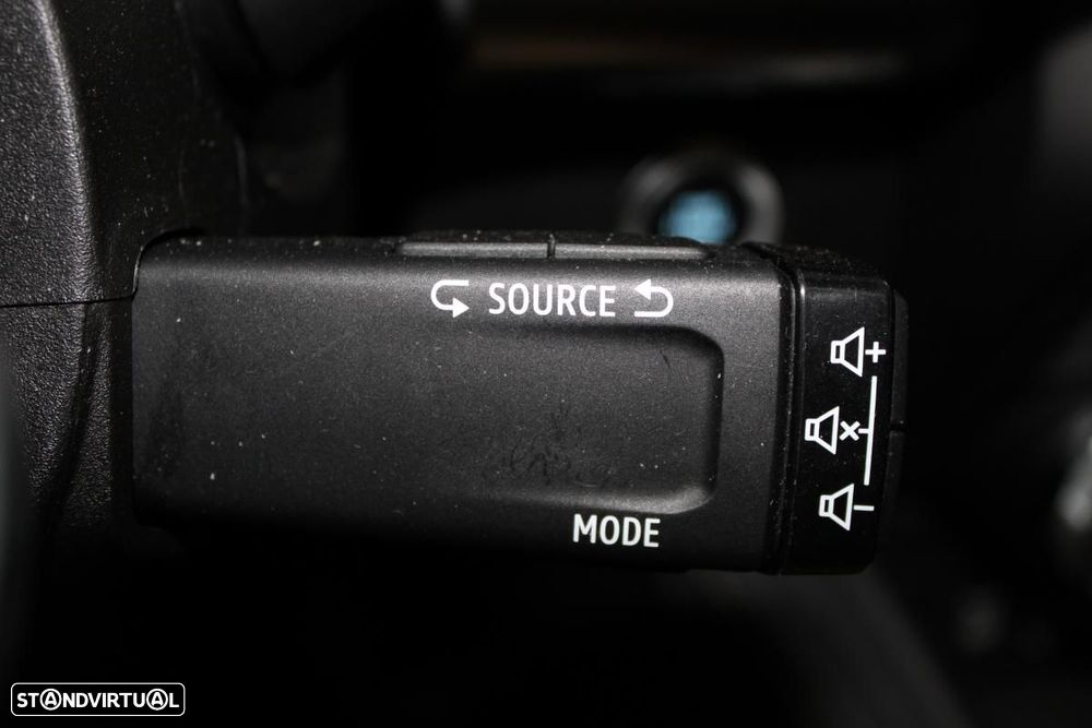 Renault Zoe (c/ Bateria) EV50 135hp Iconic - 19