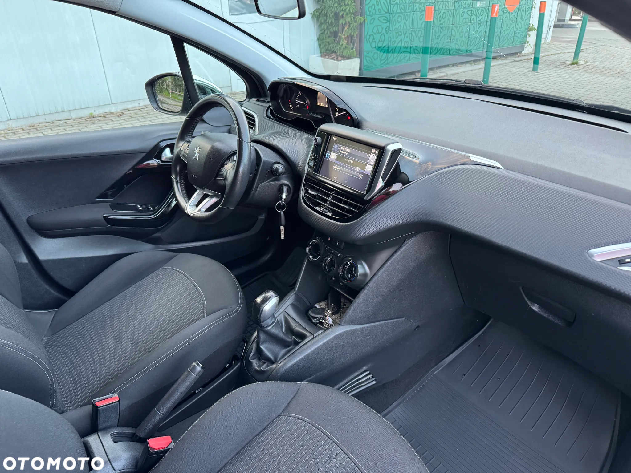 Peugeot 208 1.2 PureTech Style - 10