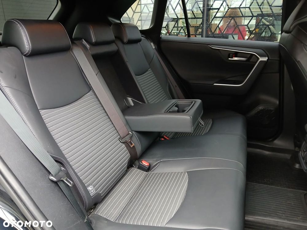 Toyota RAV4 2.5 Hybrid Black Edition by JBL 4x4 - 29