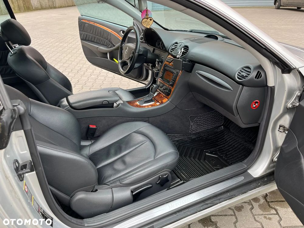 Mercedes-Benz CLK - 10