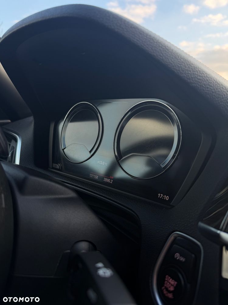 BMW Seria 2 230i Luxury Line - 12