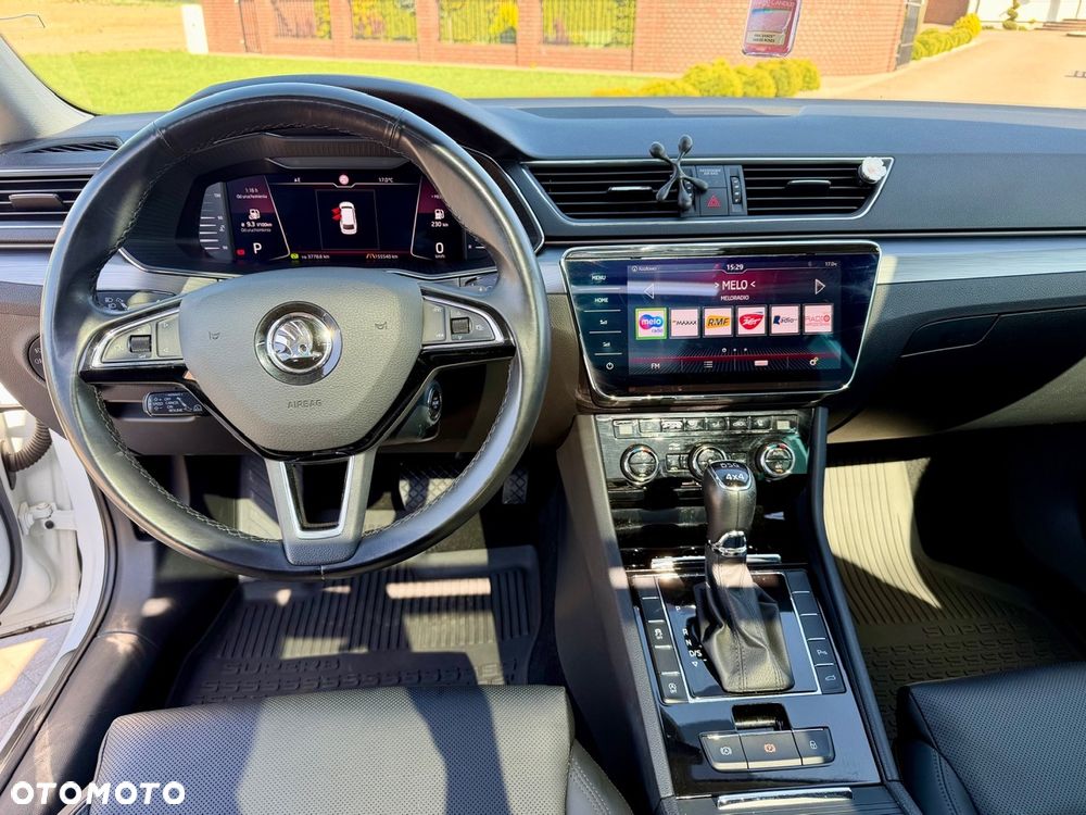 Skoda Superb 2.0 TDI DSG L&K - 24