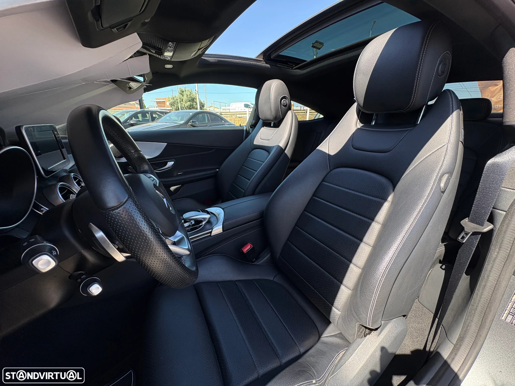 Mercedes-Benz C 220 d Coupe 4Matic 9G-TRONIC AMG Line - 13