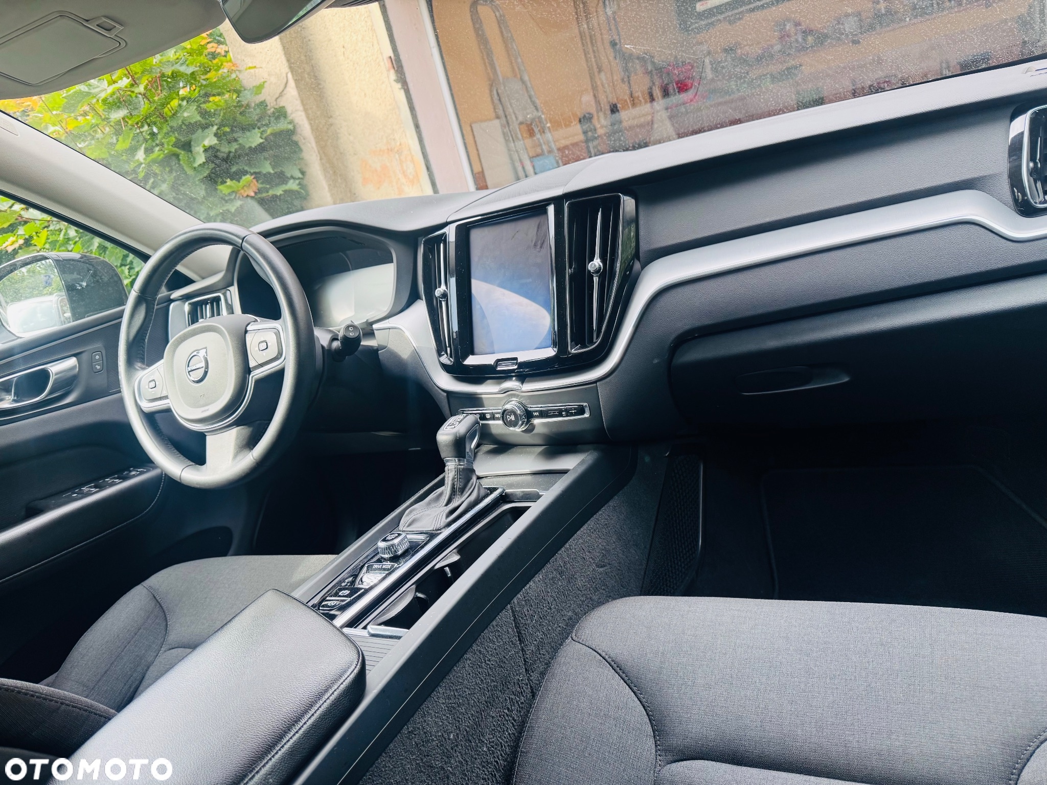 Volvo XC 60 T4 Momentum - 23