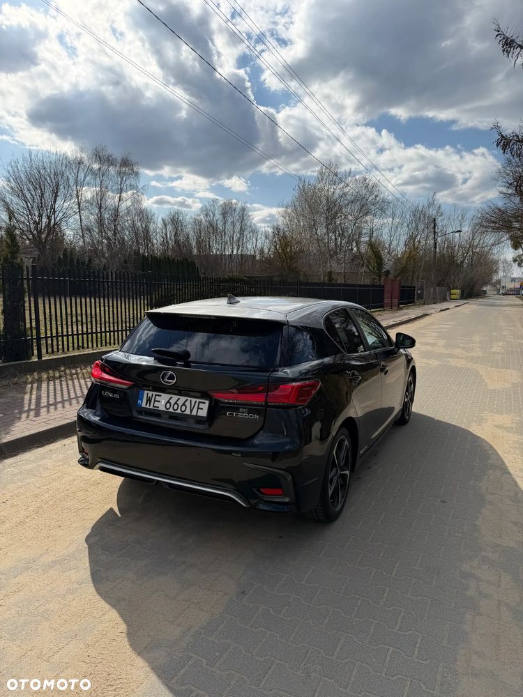 Lexus CT 200h Business Edition - 9