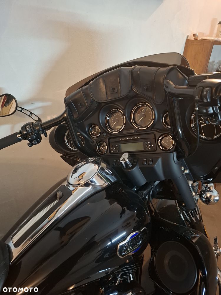 Harley-Davidson FLHTCU Ultra - 12