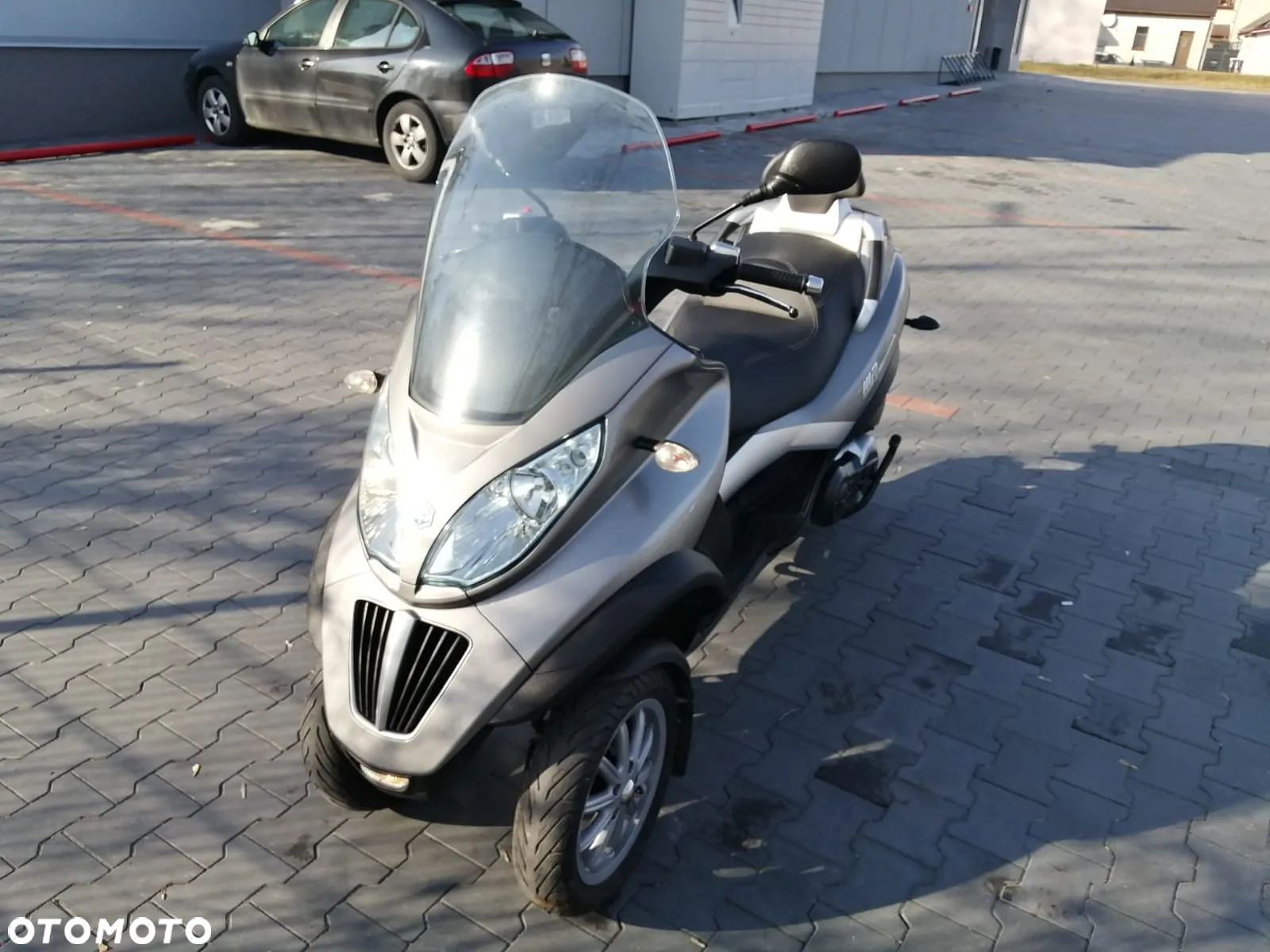 Piaggio MP-3 - 1