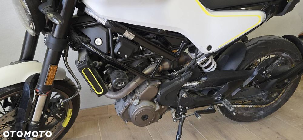 Husqvarna Vitpilen - 15