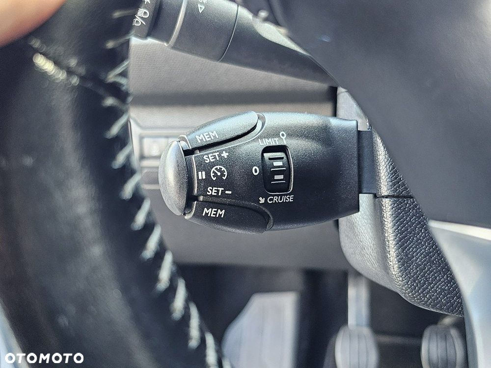 Peugeot 308 BlueHDi 120 Stop & Start Business-Line - 28