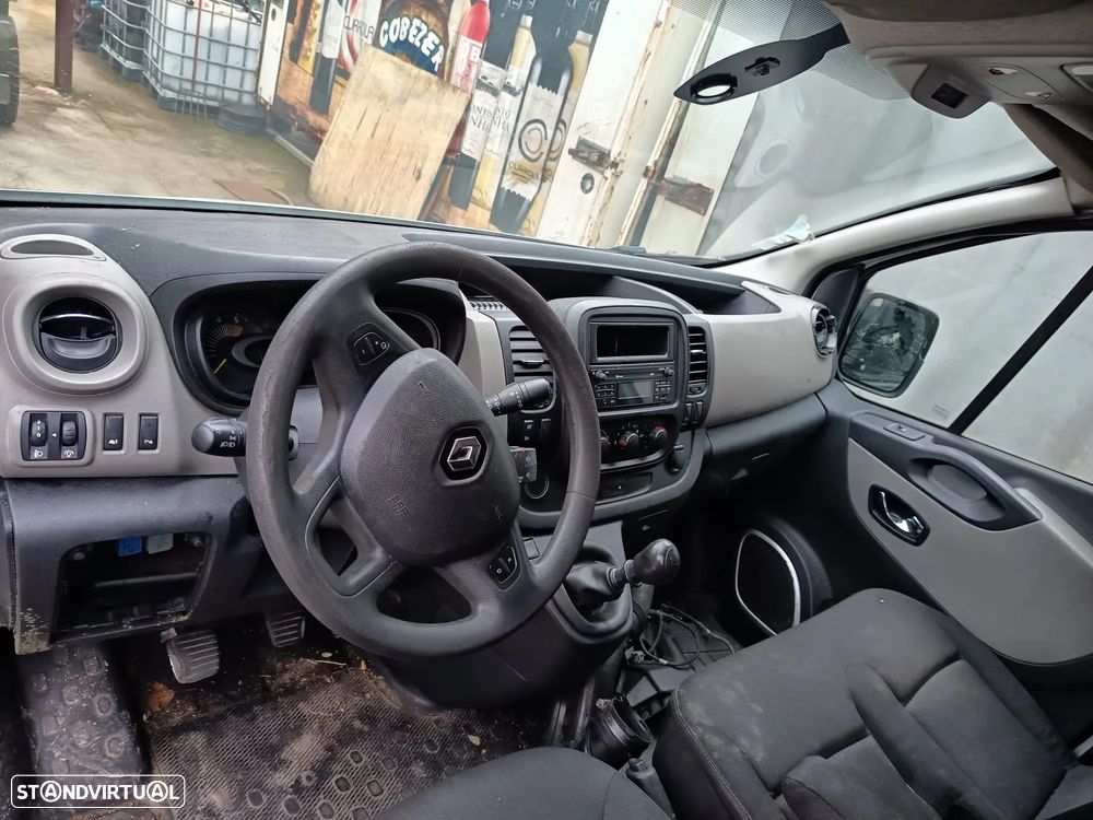 Renault Trafic 1.6 DCI ano 2016 - 7
