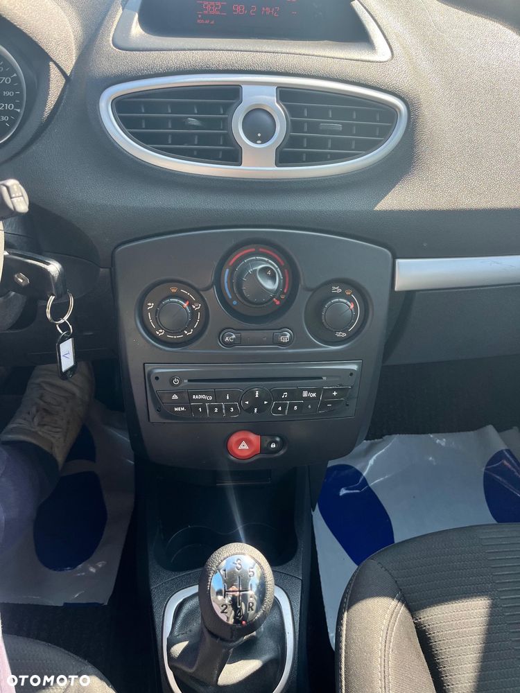 Renault Clio 1.2 16V Exception - 20