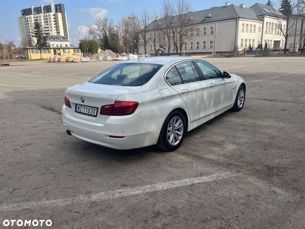 BMW Seria 5 518d - 11