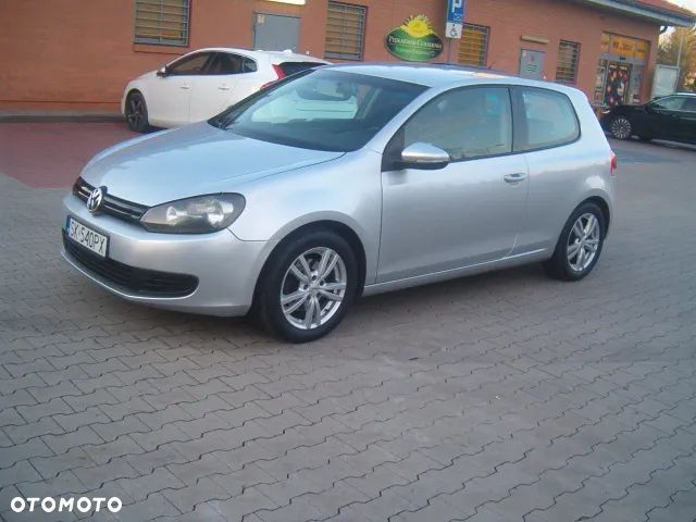 Volkswagen Golf - 1