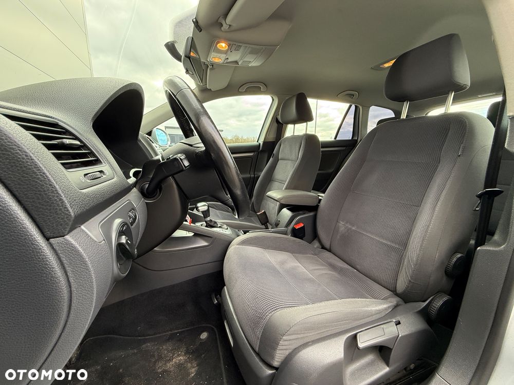 Volkswagen Golf - 11