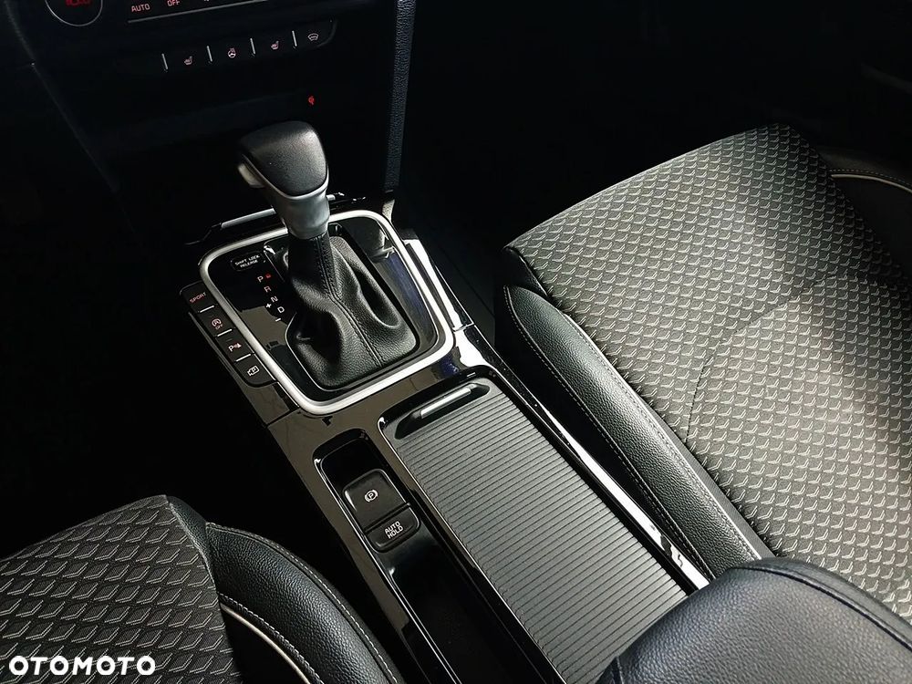 Kia XCeed 1.6 T-GDI Business Line DCT - 15