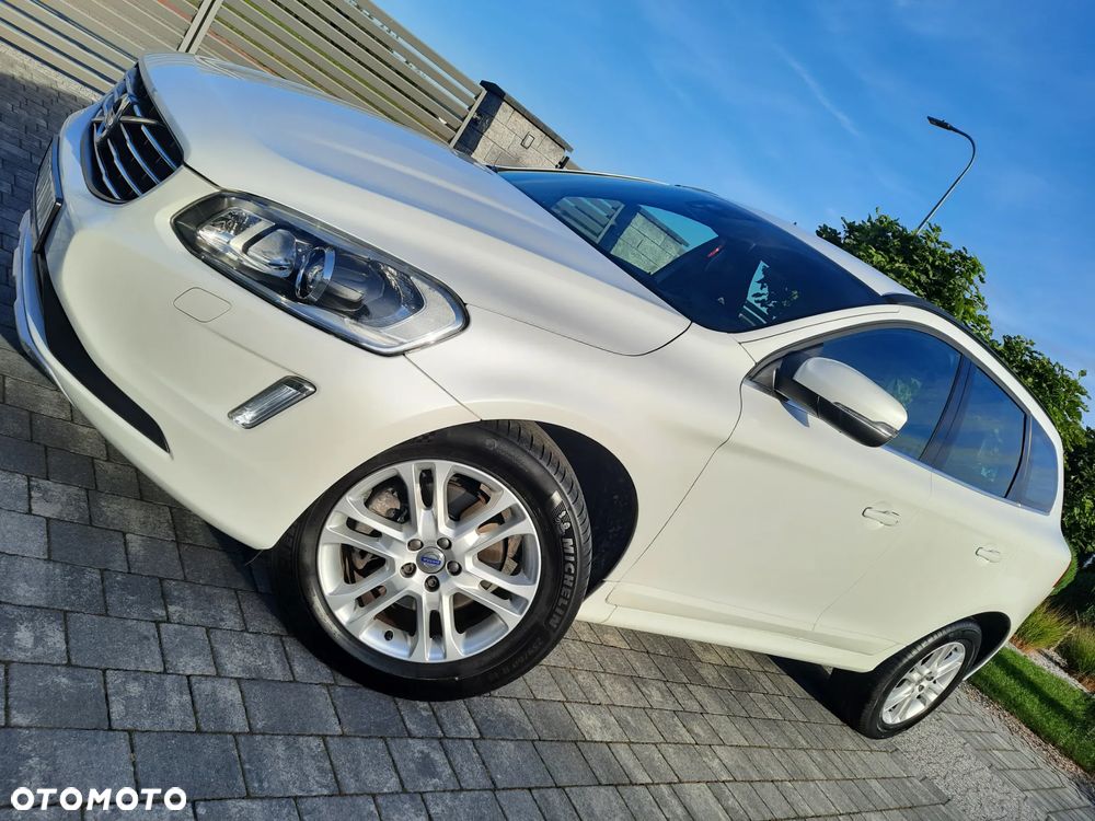 Volvo XC 60 - 4