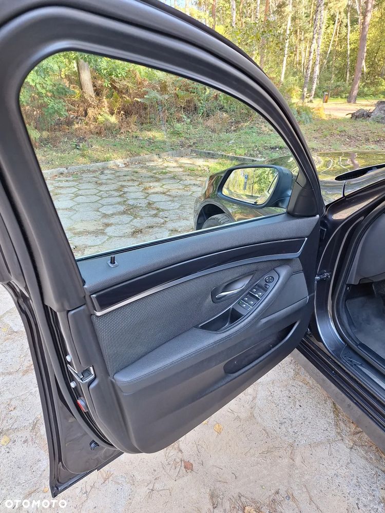 BMW Seria 5 520d Touring - 11