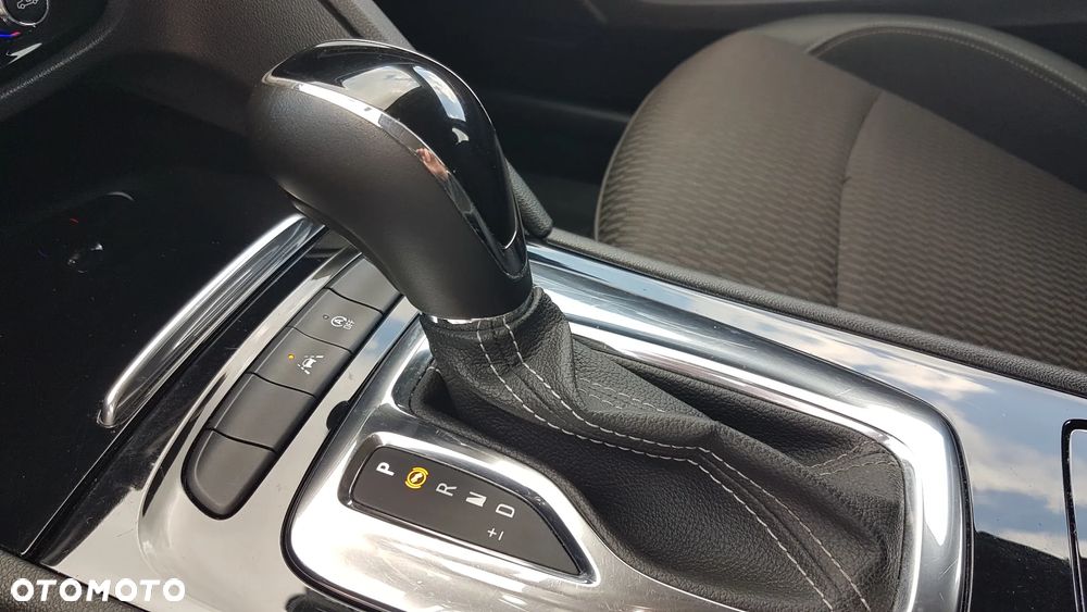 Opel Insignia 1.5 T Elite S&S - 24