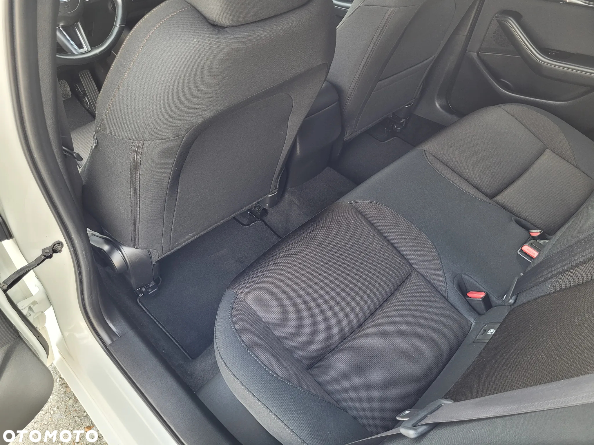 Mazda 3 SKYACTIV-G 2.0 M-Hybrid - 12
