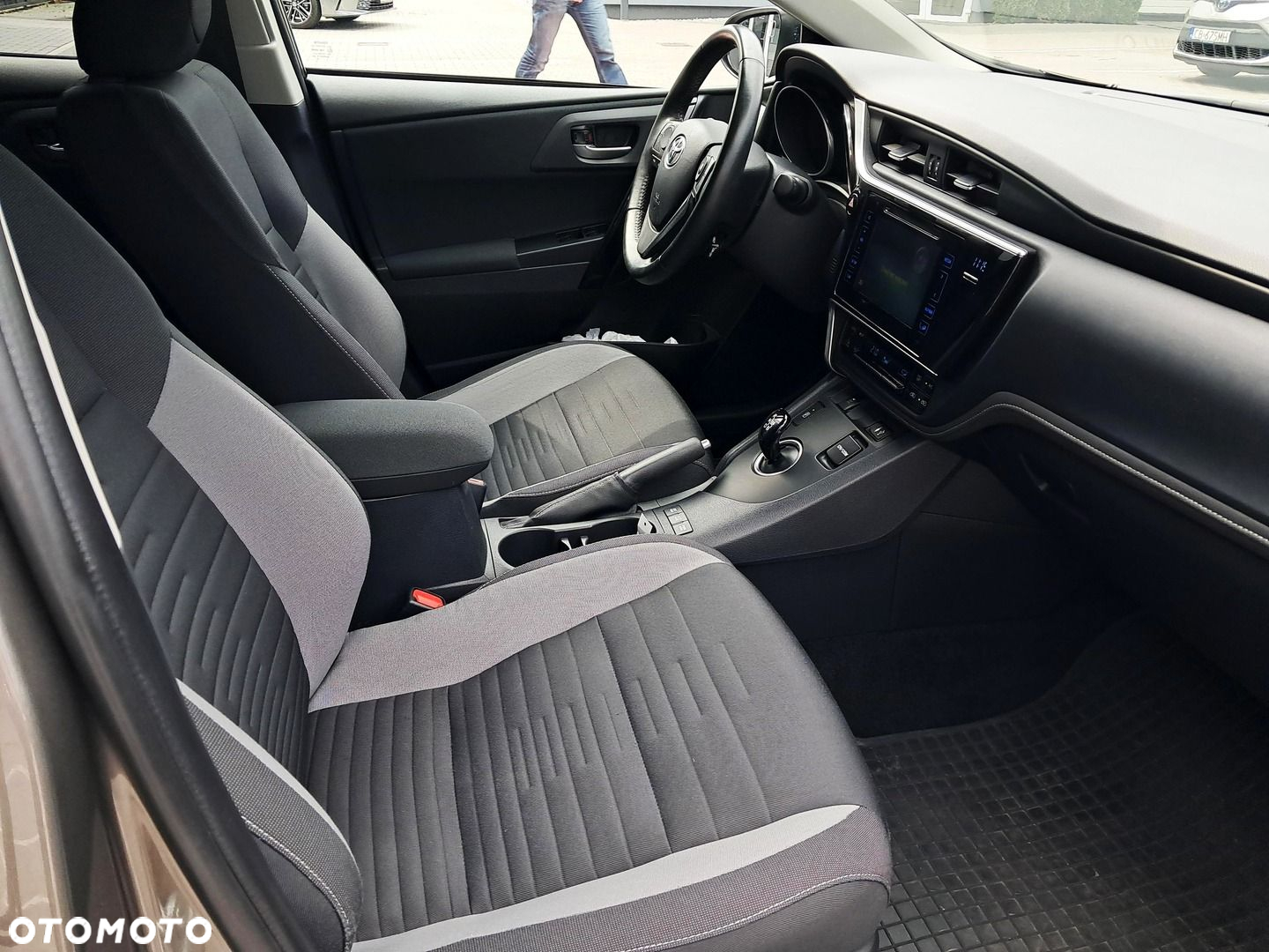 Toyota Auris - 10