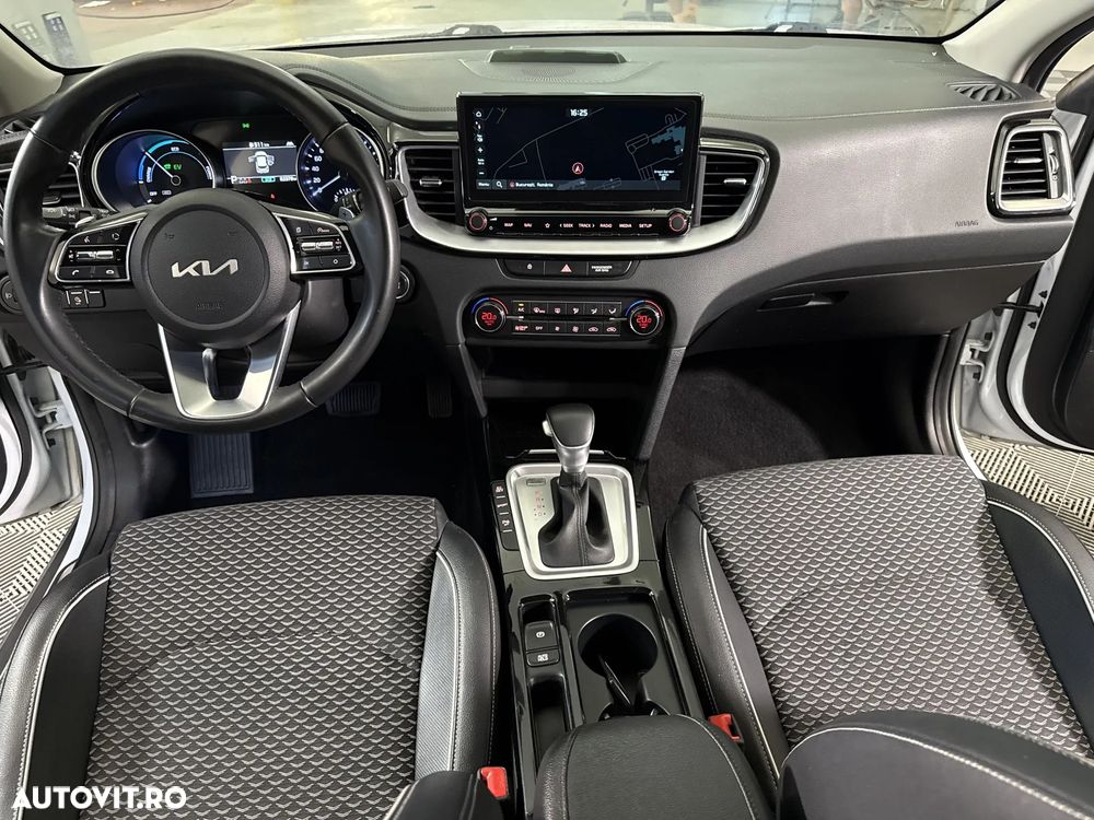 Kia XCeed - 10
